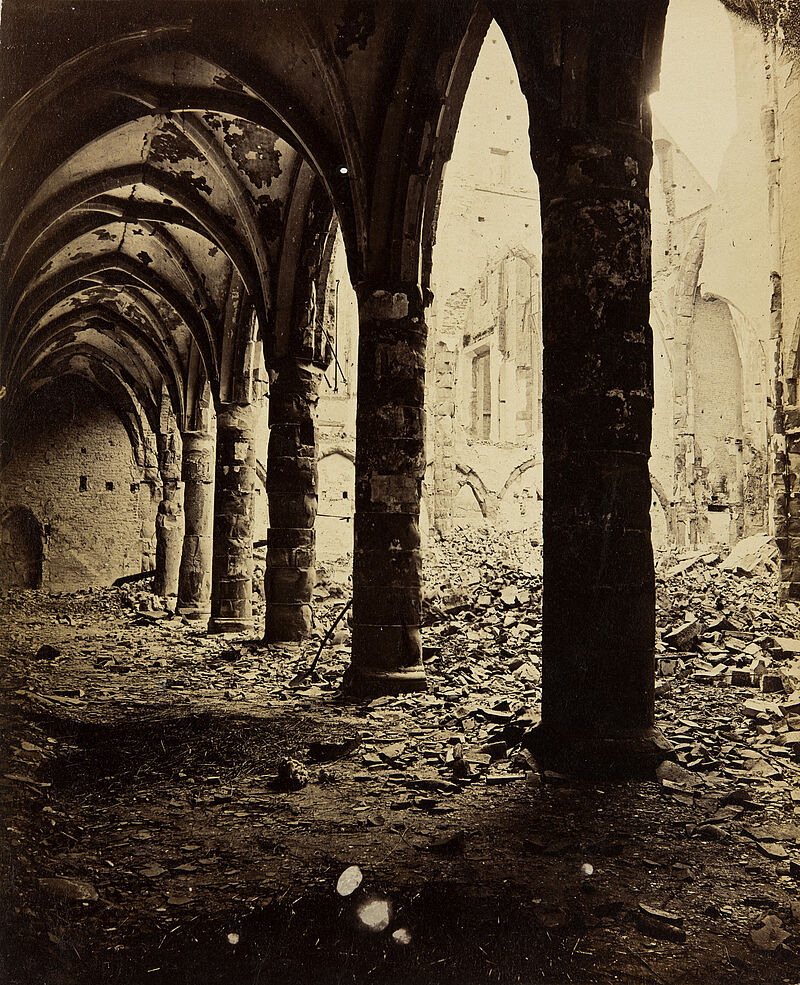 Georg Maria Eckert, Ruine der Peterskirche (?) – Seitenschiff, um 1870