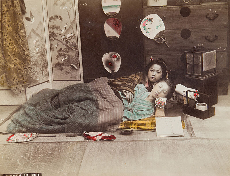 Kusakabe Kimbei, Women in Bed, Um 1880-1890