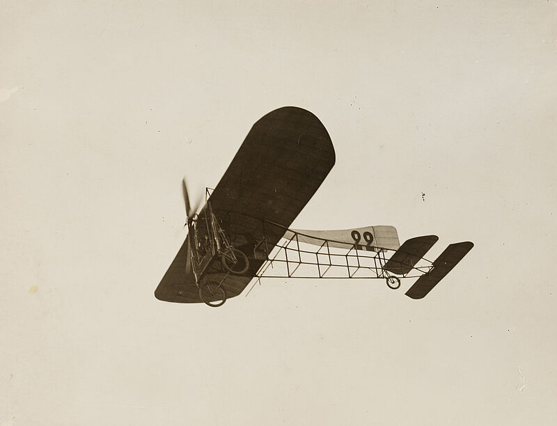 Philipp Kester, Blériot im Flug – Flugzeug Nr. 22 in Reims, 1908