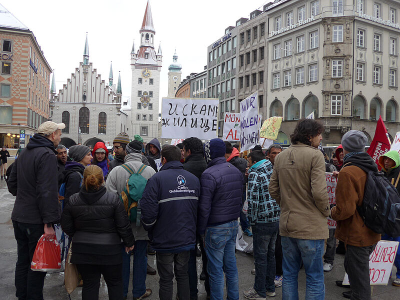 Fotografie von der Demonstration "Wir wollen wohnen! Wir wollen arbeiten!" (1. März 2016), 2016