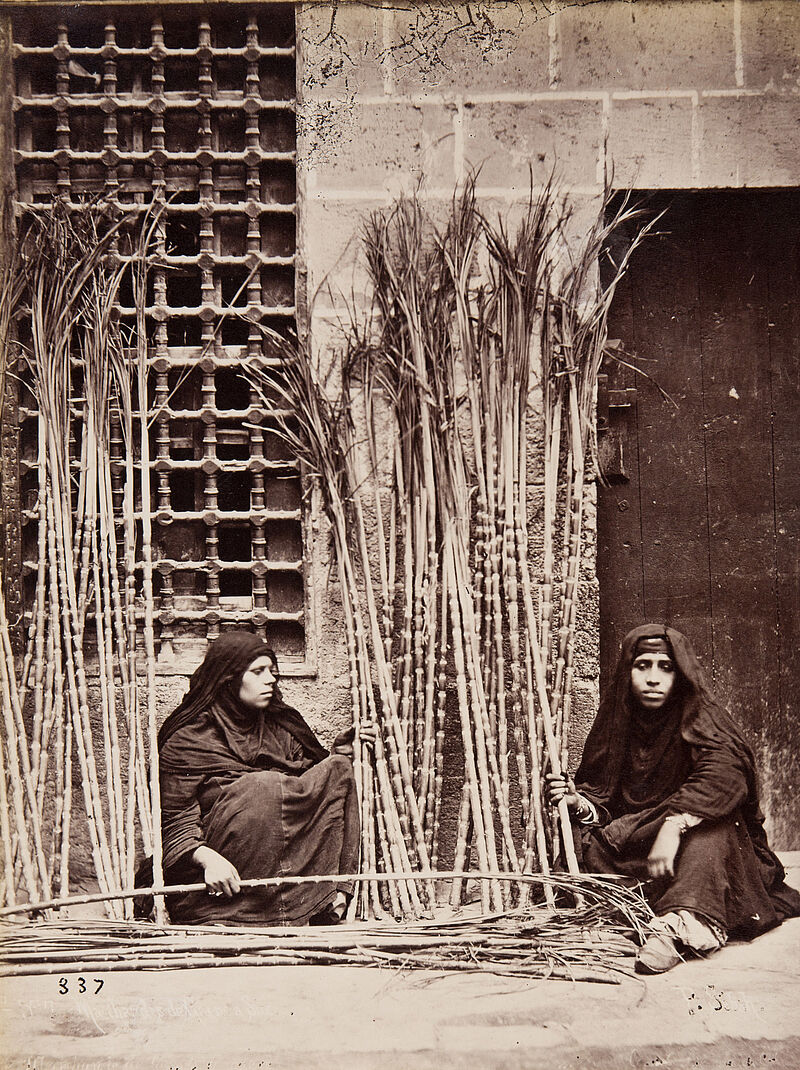 Pascal Sébah, Zwei Araberinnen, um 1870