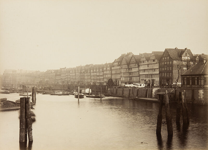 Georg Koppmann, Kehrwieder von der Niederbaumbrücke gesehen (Aus: Hamburg 1883. Ansichten aus dem niederzulegenden Stadttheil), 1883