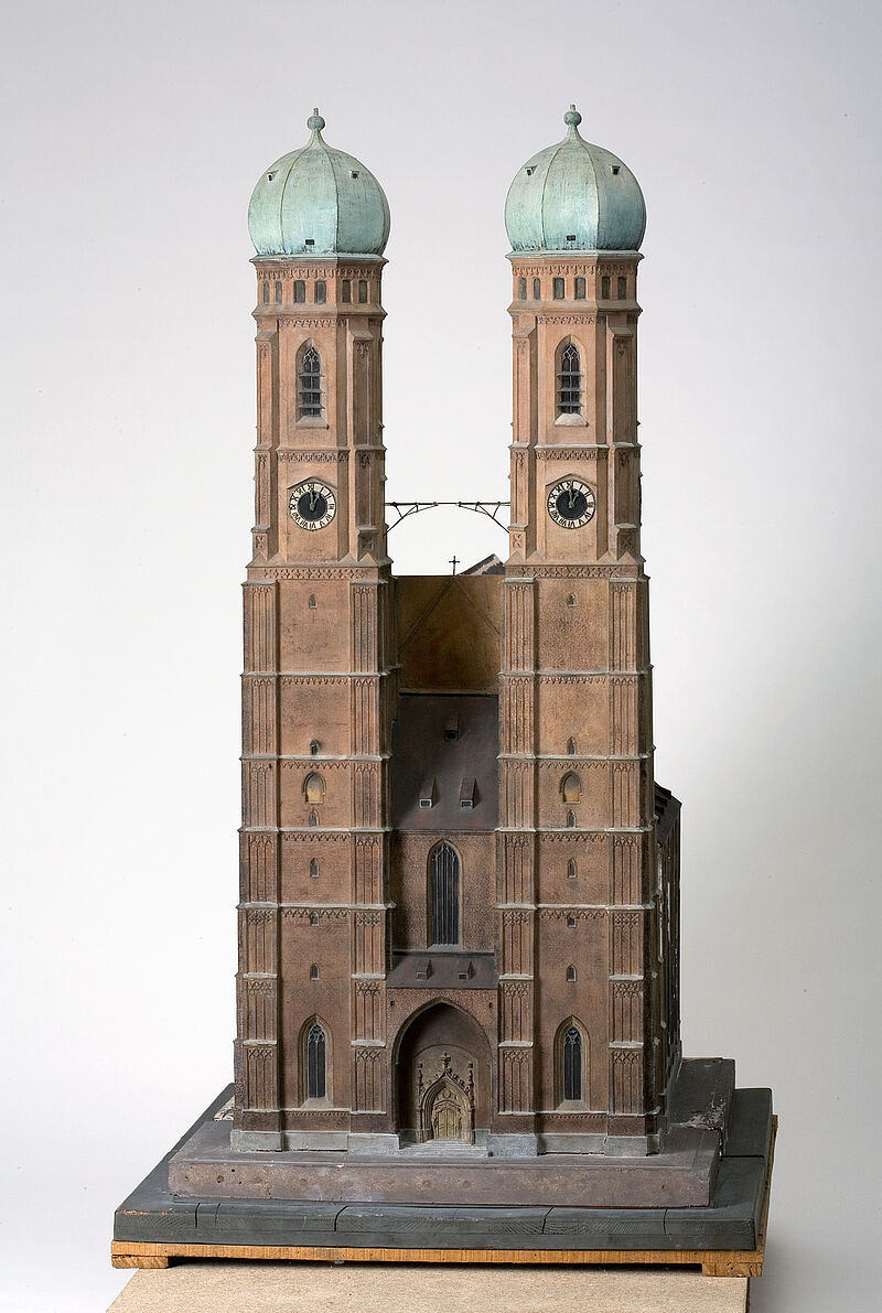 Hermann Lewang, Modell der Turmfassade der Münchner Frauenkirche, 1933