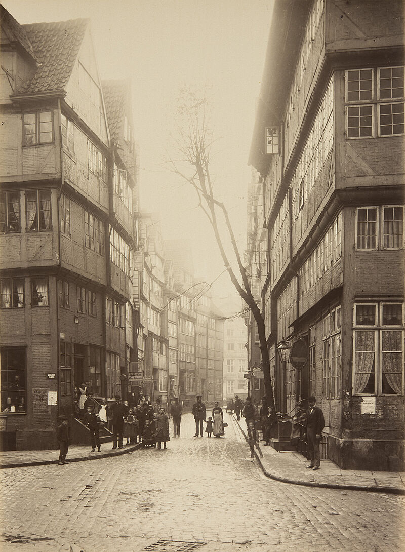 Georg Koppmann, Pickhuben vom Altstädter Neuerweg aus gesehen (Aus: Hamburg 1883. Ansichten aus dem niederzulegenden Stadttheil), 1883