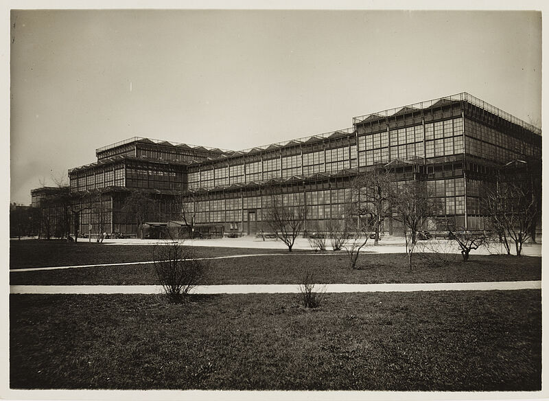 Philipp Kester, Der Münchner Glaspalast – Außenaufnahme des 1854 entstandenen Münchner Glaspalastes, ca. 1931