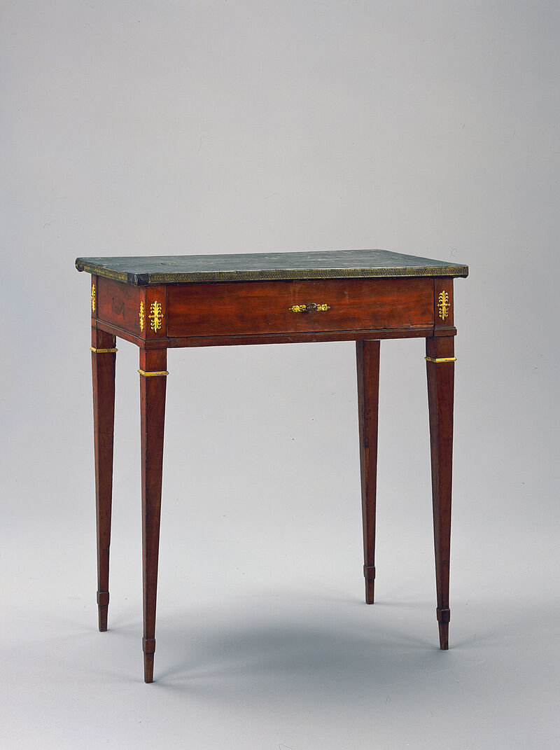 Kleiner Schreibtisch, süddeutsch, um 1805