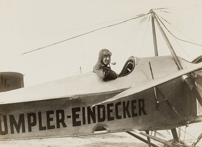 Philipp Kester, Der Flieger und Höhenweltrekordmeister Gino Linnekogel – Mit Pfeife in seinem Flugzeug