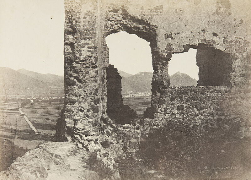 Charles Marville, Bad Godesberg, Blick von der Ruine der Godesburg auf das Siebengebirge, 1852/1853