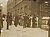 Philipp Kester, Verhaftete Frauenrechtlerinnen – Suffragetten warten auf die Vorführung an der Polizeitstation an der Bow Street, 1905