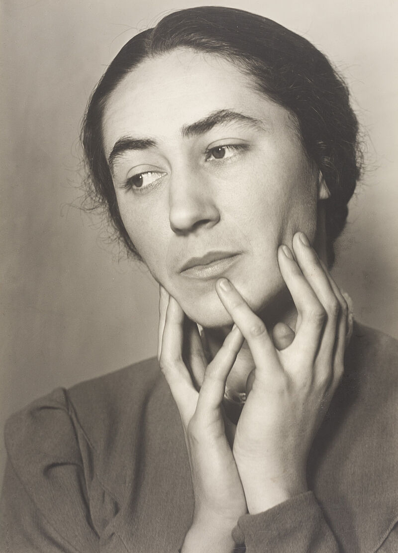 Hanna Seewald, Porträt mit Händen, 1930er Jahre