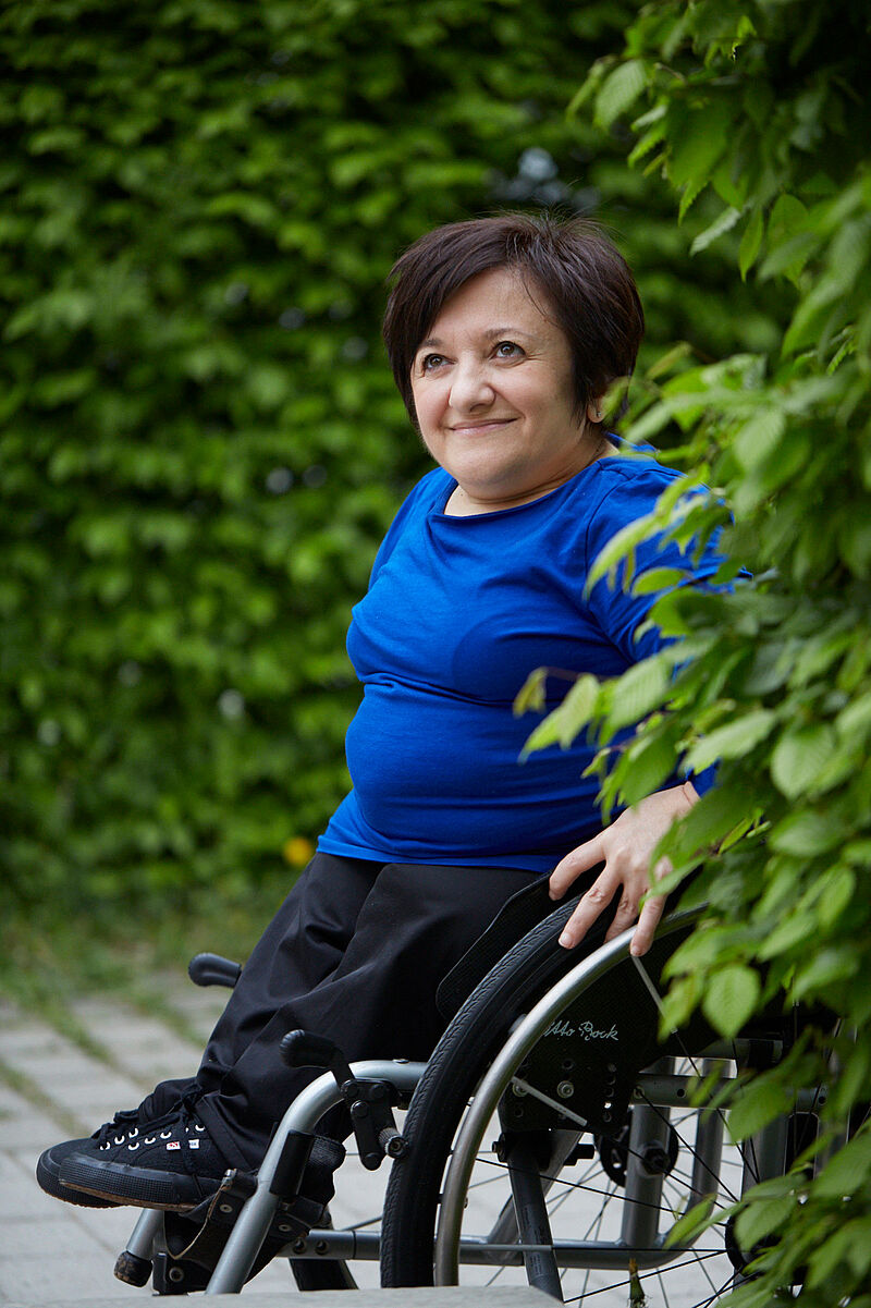 Ulrike Frömel, Porträt der deutsch-türkischen Journalistin Zuhal Soyhan, 2013, 2013