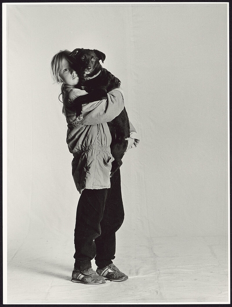 Kerstin Schuhbaum, o. T. (Hunde und ihre Besitzer – Mädchen), 1989